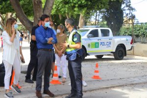 El alcalde de El Ejido siguiendo de cerca el desarrollo de la campaña.