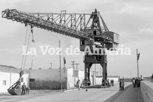 Instalaciones donde desarrollaba sus actividades la empresa Campsa, encargada del abastecimiento de combustible a la ciudad.