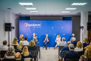 Reunión en la tarde de este lunes en la sede del PP de Roquetas.