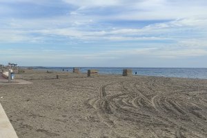 El Ayuntamiento de Almería recoge las pasarelas de hormigón