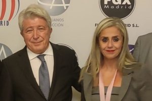 Enrique Cerezo y Mónica Ruiz, presidenta de la Federación de Peñas del Almería.