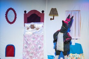 Representación de la obra ‘Caperucita Roja’.