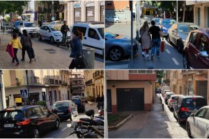 Atascos en calles del centro de Almería al mediodía de este miércoles.