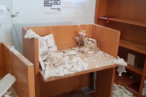 Parte de los daños del centro municipal de La Chanca.