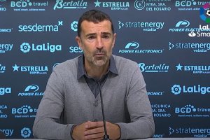 Juan Carlos Carcedo después de la derrota contra el Almería.