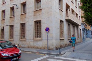 El edificio tiene una superficie de 2.800 metros contruídos.