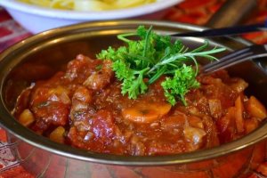 Ternera guisada para comer el viernes.