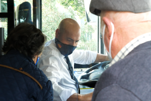 Cogemos la línea 2, L2, subimos en la parada de Obispo Orberá. Daniel Espinosa