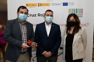 Cruz Roja reconoce la labor de Agroponiente como empresa adherida a su Plan de Empleo.