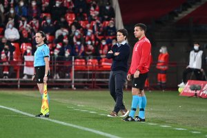 Rubi concentrado en el partido frente al Real Zaragoza.