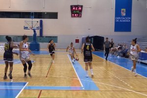 Las rojillas vienen de ganar en el Moisés Ruiz a Cortegada.