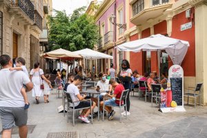Almería tendrá nuevas normas en las terrazas de los bares.