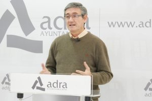 Manuel Cortés, alcalde de Adra.