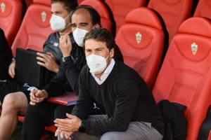 Rubi minutos antes de que comenzara el choque con el Cartagena.