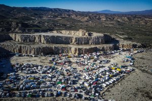 Imagen de la macrofiesta desde el dron. (Juan F. González)