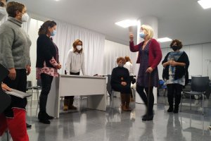 Algunas de las actrices del grupo de teatro, en uno de los ensayos.