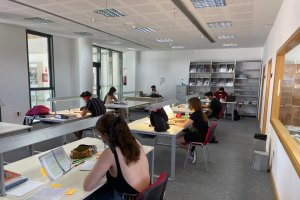 El refuerzo de horario tiene una muy buen acogida por parte del colectivo universitario.