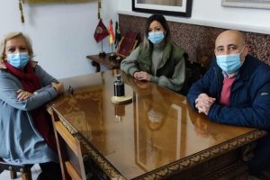 María del Mar Meca, Ana Segura y Domingo Fernández.