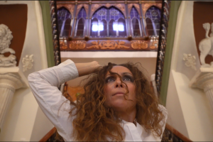 Una de las escenas del vídeo promocional.