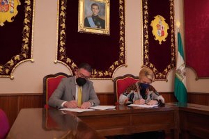 Desarrollo de la firma en el Ayuntamiento de Berja.
