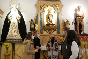Visita de Eloísa Cabrera y Manuel Cortés a la parroquia de la Inmaculada Concepción.