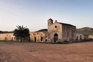 Este característico edificio fue construido por los frailes dominicos en el siglo XVIII.