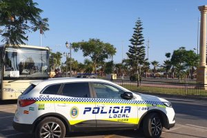 La Policía Local en una inspección.