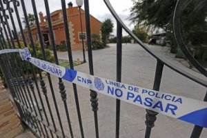 La Policía precintó la vivienda.