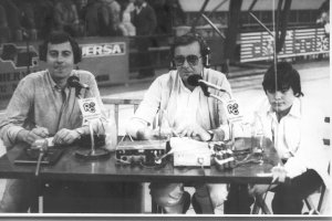 José Miguel Fernández en el Campeonato de Europa de Boxeo a principios de los 80 con su hijo a la derecha