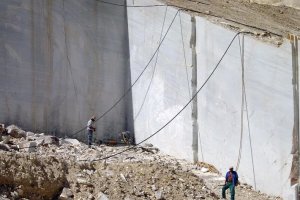 Imagen de archivo de una cantera de piedra natural.