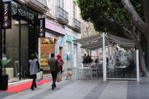 En Almería capital se han registrado 57 positivos y tres muertes este miércoles.