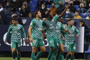 Babic y Sadiq son el techo del Almería en ataque y defensa.