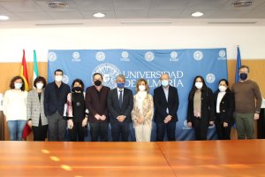 La delegación de la universidad paraguaya en su visita a la UAL.