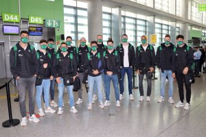 Foto de familia en el Aeropuerto de Málaga antes de viajar a Gran Canaria.