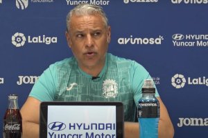 Sergio Pellicer en la rueda de prensa previa al Almería-Fuenlabrada.