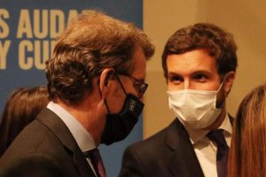 El presidente de la Xunta de Galicia, Alberto Núñez-Feijóo y el presidente del PP, Pablo Casado.