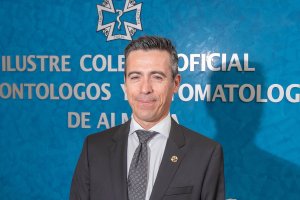 Indalecio Segura Garrido, presidente del Colegio Oficial de Dentistas de Almería.