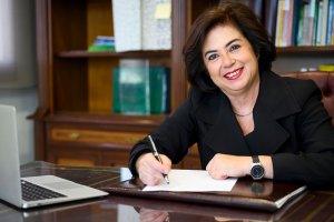 Yasmina Domínguez Cardona, presidenta del Colegio Oficial de Veterinarios de Almería.