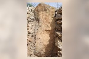 Imagen de la estatua-menhir en Los Millares.