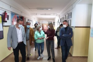 Los responsables visitan el CEIP San Sebastián de Lubrín.