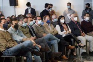 El PP de Almería, con el líder gallego.