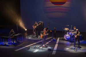 Quique González y su banda, el pasado viernes 11 de marzo en Almería.