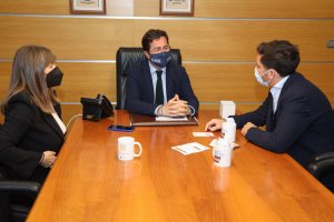 Francisco Góngora, Luisa Barranco y el responsable de Empark.