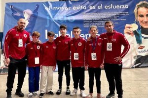 La EDM Mytos con las medallas en la Supercopa de España.