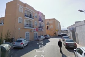 Imagen de archivo de la calle Diego Caparrós, en Vera, donde se ha producido el incendio