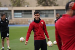 Lucas Robertone en el entrenamiento de este jueves en el Anexo.