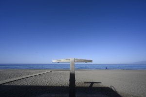 Los servicios de instalación y mantenimiento de pasarelas y duchas, adjudicados.