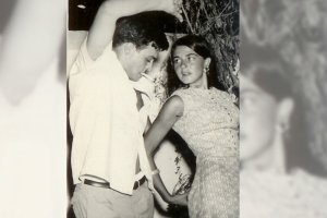 Con María José Fdez. Soriano en una caseta de la Feria de Almería (1962).