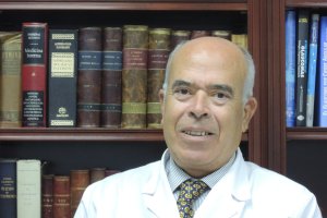 El Dr. José Miguel Camacho González.