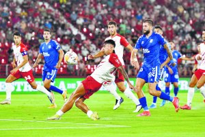 Samú Costa en el partido de la primera vuelta en el Mediterráneo (3-1).